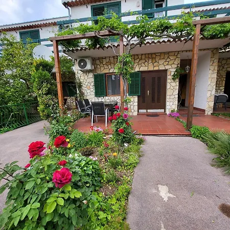 Apartment Jasna *